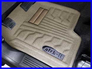 Lund Catch-It Floor Liner Carpeted Model preserves the original OEM carpet look and feel while protecting your feet from mud and liquids.
